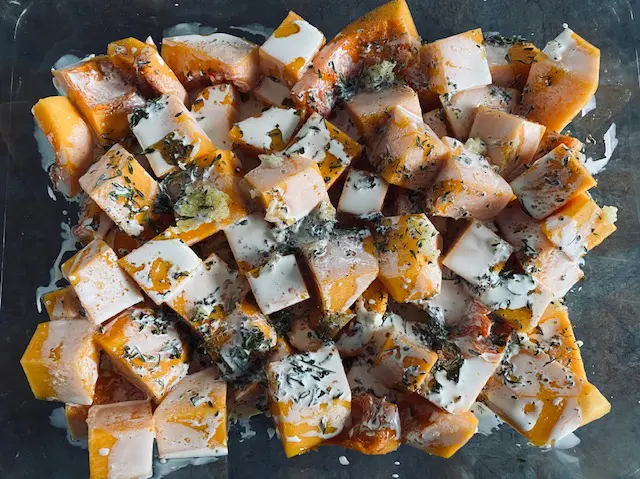 courge butternut dans le plat allant au four