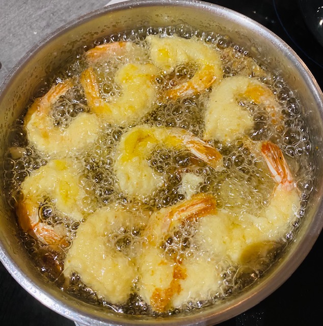 Friture des Beignets de crevettes - Gingembre et curcuma