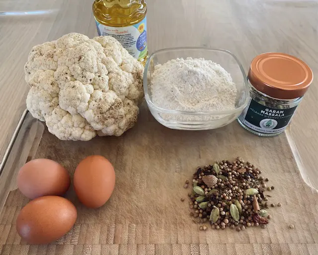 Ingrédients pour les galettes de chou fleur aux épices BIO
