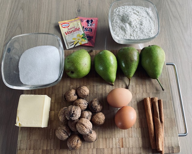 Gateau Moelleux Poires Noix Et Cannelle La Caravelle Verte