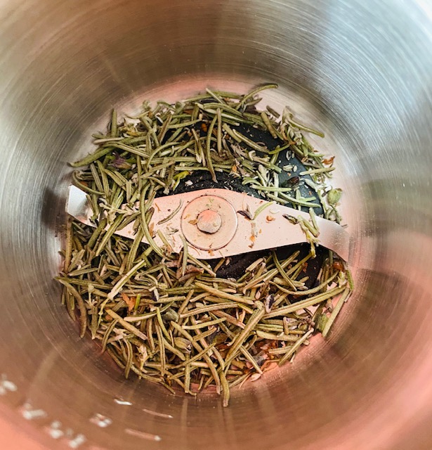 Romarin BIO dans le moulin