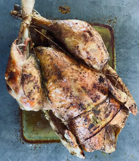 Poulet rôti en sortie du four