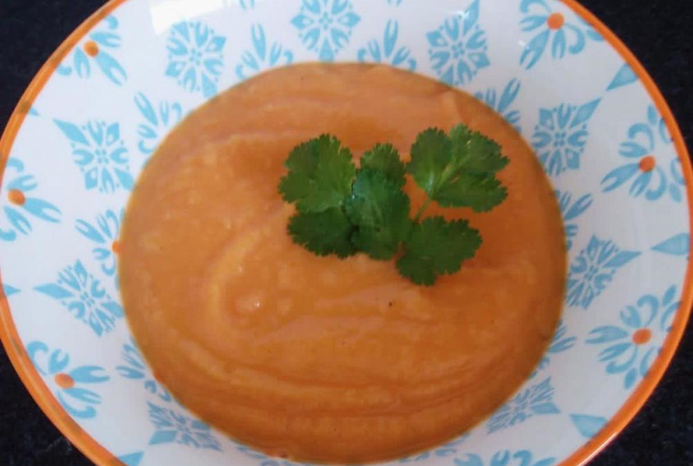 Soupe de patates douces au gingembre et lait de coco