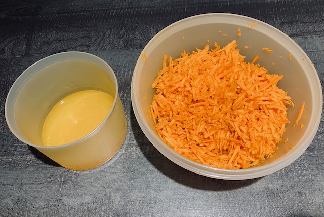 Carottes râpées et jus d'orange