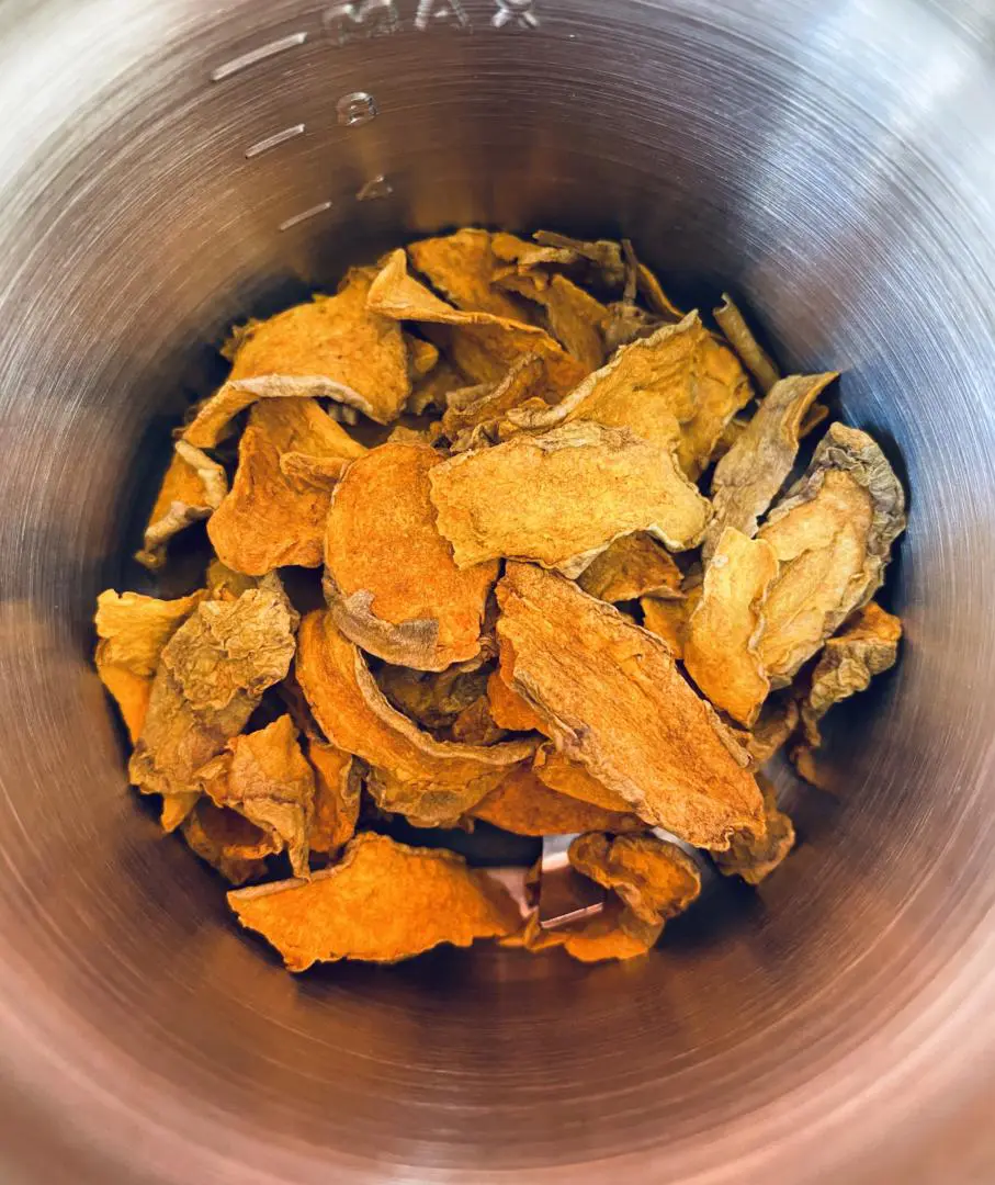 Curcuma Bio dans le moulin