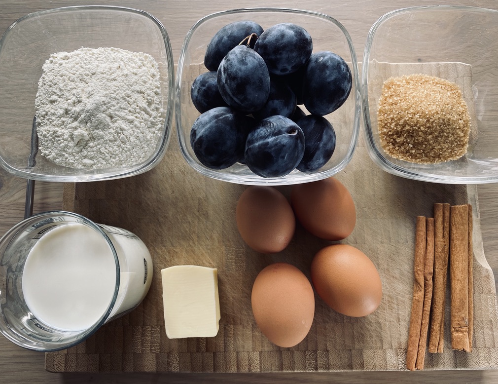 Ingrédients pour le clafoutis prunes et cannelle